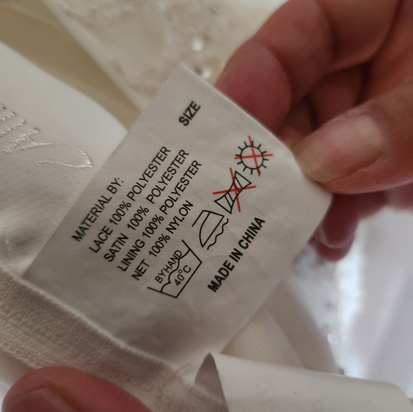 Allure Bridal C280 Wedding Dress 👰 - Picture 12 of 12